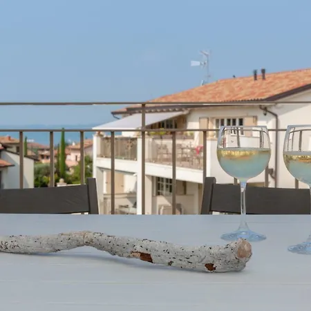 Penthouse Charme Garda * Garda (Verona)